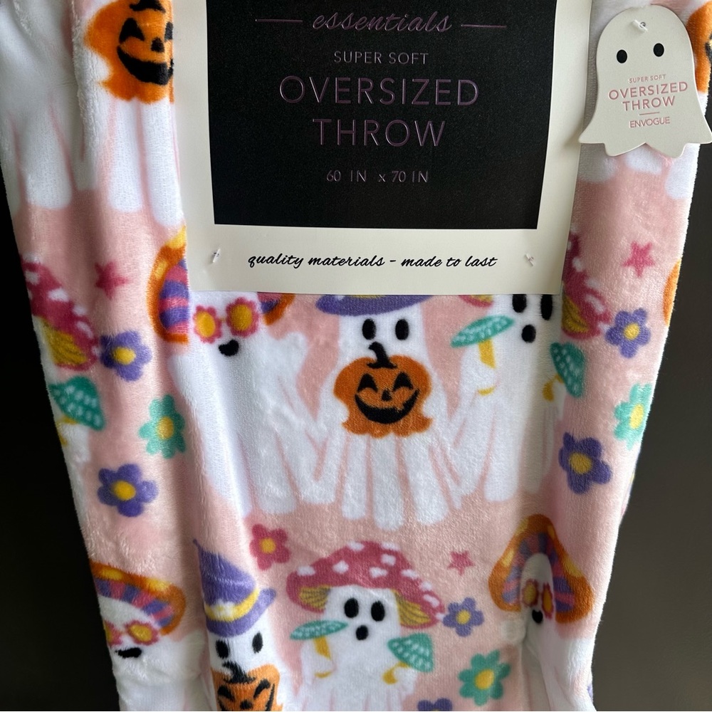 Ghost Mushroom Halloween Blanket 👻🩷
